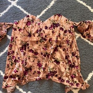 Francesca’s open back fancy velvet top